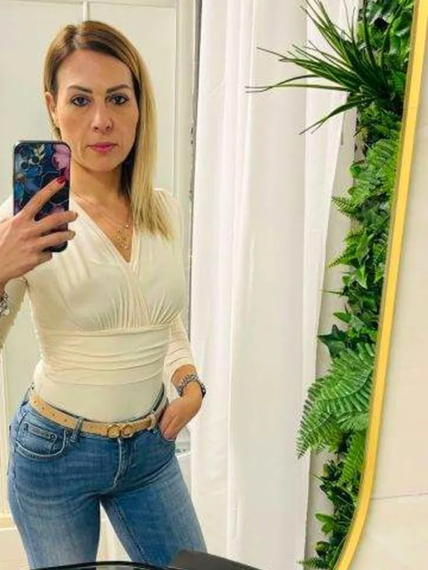 Lina, 25 ans, tchat de rencontre à Bastia